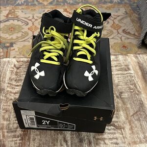 Under Armour Kids Black and Neon Yellow Sneakers